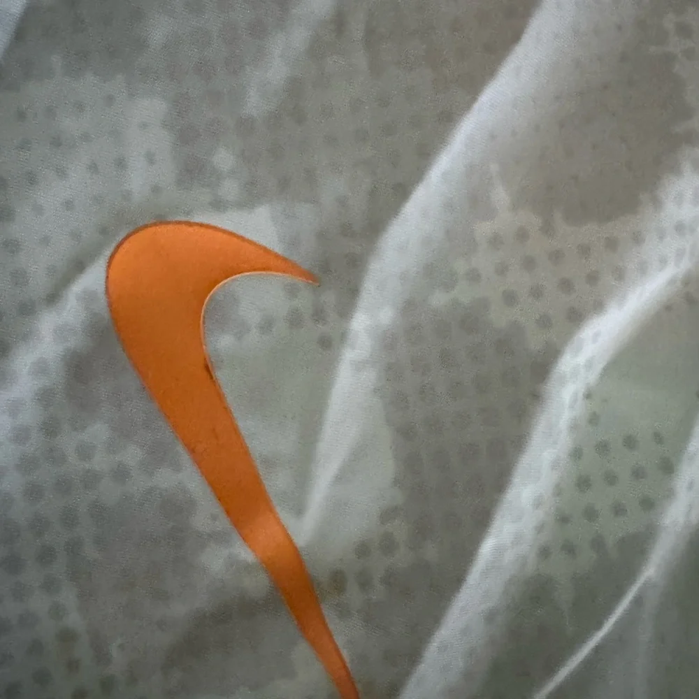 Nike Active Women's Gym Large Club Shoulder Bag. - Picture 6 of 6